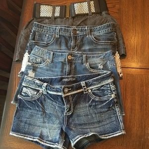 Bundle of Maurices denim shorts 4 pairs size 9/10
